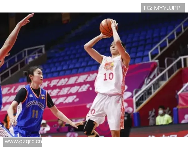 杭州足球队在选拔赛中以63分稳居积分榜首位,表现抢眼 杭州足球队在选拔赛中以63分稳居积分榜首位,表现抢眼